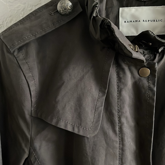 Banana Republic olive drab ruffle trench coat - Picture 9 of 12